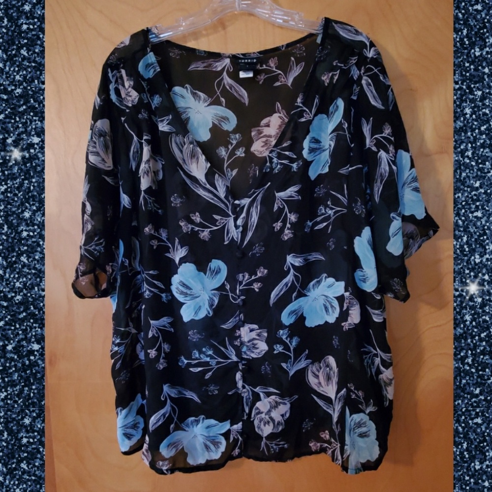 Sheer floral blouse w pintuck detail